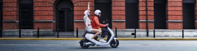 ¿Dónde colocar el distintivo ambiental de las motos?