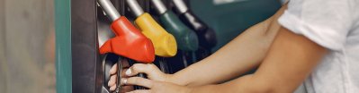 ¿Qué combustible usan los coches híbridos?