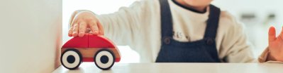 ¿Con qué altura y edad se puede ir delante en el coche?