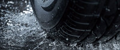 Aquaplaning coche