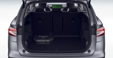 SKODA Enyaq IV 80 interior trasera