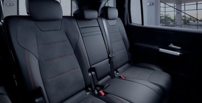 Mercedes GLB 200d interior trasera