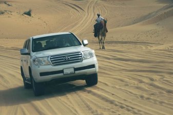 Prepara tu próximo viaje al desierto en este increíble todoterreno 4x4