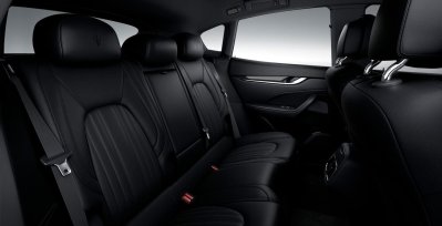 MASERATI Levante GT Hybrid interior trasera