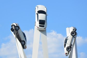 El primer coche volador de Tesla ya lo puedes reservar