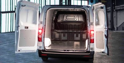 MAXUS eDeliver 3 exterior trasera-1