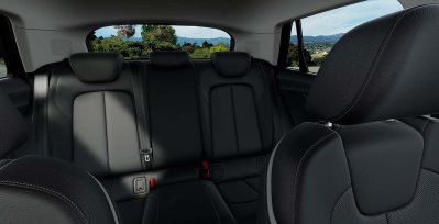 AUDI Q2 S-Line 30 TDI S-Tronic interior trasera