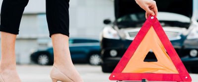 Triángulo de la suspensión coche