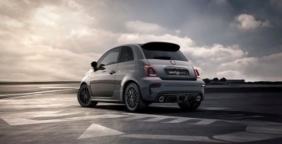 ABARTH 595 1.4 16V T-JET 165 CV (MANUAL) exterior trasera