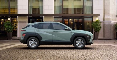 Hyundai Nuevo Kona HEV Maxx 141cv DCT exterior perfil