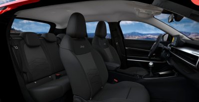 JEEP AVENGER 1.2 G 100CV ALTITUDE (MANUAL) interior trasera