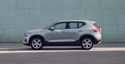 VOLVO XC40 2.0 B3 G Core Auto exterior perfil