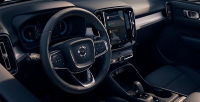 VOLVO XC40 2.0 B3 G Core Auto interior delantera