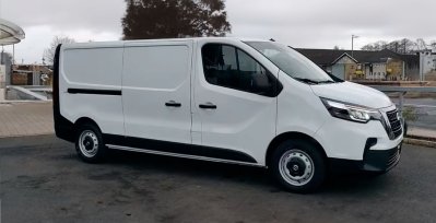 Nissan Primastar Furgón L1H1 130CV exterior perfil