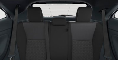 TOYOTA Yaris Cross 120H Active Tech interior trasera