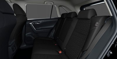 TOYOTA RAV4 220H Advance interior traserea