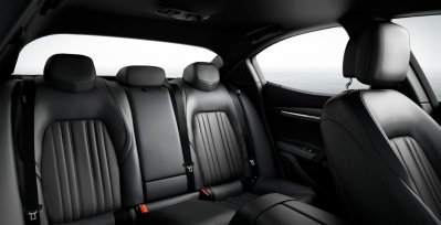 MASERATI GHIBLI GT ULTIMA L4 330CV RWD (AUTOMÁTICO) interior trasera