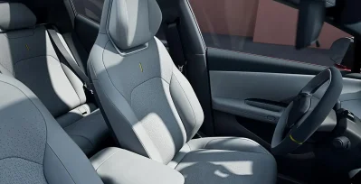 Lynk & Co 02 More 66kW interior delantera II
