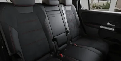 Mercedes-Benz GLB 200d interior trasera