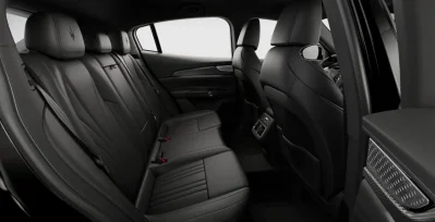 MASERATI Grecale Modena 330 QS interior trasera