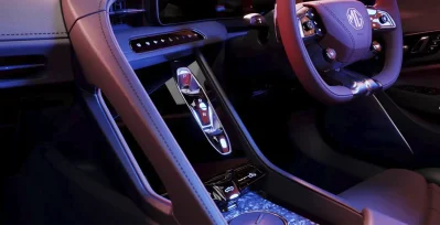 MG Cyberster Trophy Single Motor interior delantera III