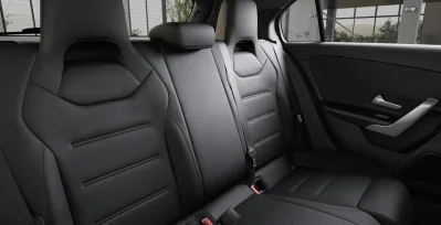 Mercedes-Benz Clase A 200d interior trasera