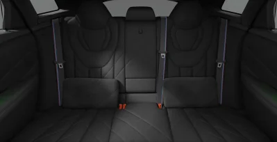 BMW XM 50e 350kW interior trasera