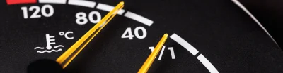 ¿Por qué sube la temperatura de un coche? Causas, síntomas y soluciones