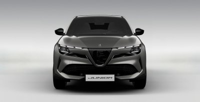 Alfa-Romeo-Junior-Ibrida-Speciale-100kW-136CV-delantera