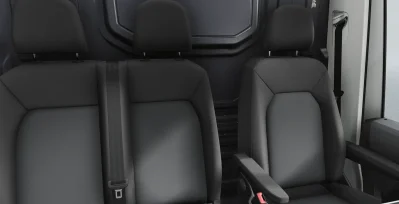 VOLKSWAGEN-Crafter-35-Furgon-BL-TA-L4H3-2.0-TDI-103kW-140CV-ISOTERMO-interior-delantera-III