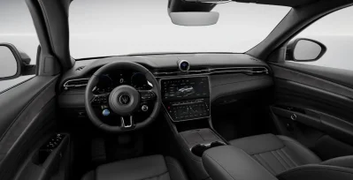 MASERATI-Grecale-L4-MHEV-AWD-interior-delantera.webp