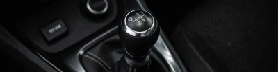 ¿Qué marcha tiene más fuerza en un coche y por qué?