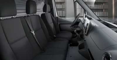 Mercedes-Benz Sprinter 315 CDI Medio Pro interior delantera II