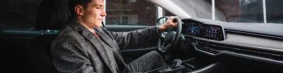 ¿Qué es el salpicadero del coche? Partes y funciones