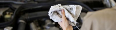 ¿Por qué un coche consume aceite?
