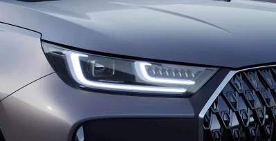 EBRO S700 1.6 TGDI Luxury 7 DCT faro