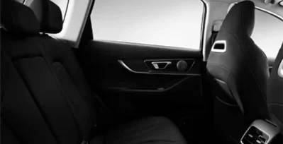 EBRO S700 1.6 TGDI Luxury 7 DCT interior trasera