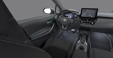 Toyota Corolla 140H Active Plus interior delantera