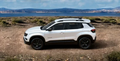 JEEP AVENGER EHYBRID 4xE 136CV (AUTOMÁTICO) exterior perfil