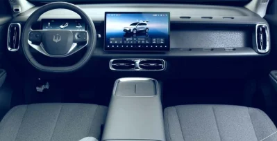 Leapmotor B10 BEV 56.2kWh LifePro AT interior delantera