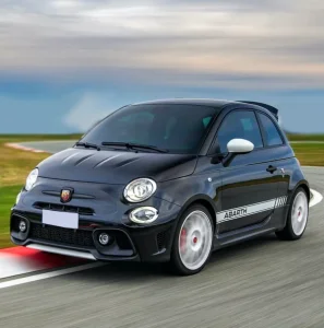Renting Abarth 695 | Particulares, Empresas y Autónomos - Acabados y diseno del Abarth 695