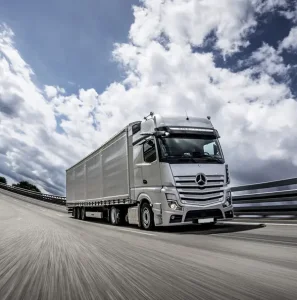 Renting de Camiones Mercedes | Particulares, Empresas - Camiones Mercedes para largas distancias