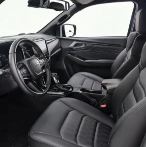 Isuzu D-Max Configurador | Configurar | Simulador y Extras - Diseno interior Isuzu D Max