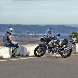 Renting Motos BMW GS 1200 | Precios Sin Entrada - Una nueva forma de conducir sin comprar y ahorrando dinero BMW GS 1200