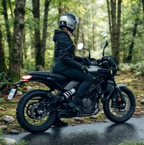 Renting Husqvarna Svartpilen 125 | Precios Sin Entrada - Una nueva forma de conducir sin comprar y ahorrando dinero Husqvarna Svartpilen 125