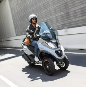 Renting de motos BMW Madrid | Precios y Ofertas Sin Entrada - Una nueva forma de conducir sin comprar y ahorrando dinero Piaggio MP3