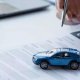 ¿Cuánto cuesta cambiar de nombre un coche de padre a hijo?