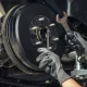 Ballesta de un coche: qué es, cómo funciona y elementos clave