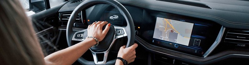 ¿Cómo conectar el GPS del móvil al coche?
