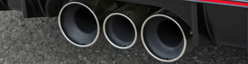 ¿Por qué sale humo negro del tubo de escape?